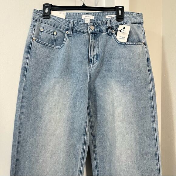 Forever 21 Blue Wide Leg Embroidered Strawberry Bow Jeans Size Large - Picture 3 of 16